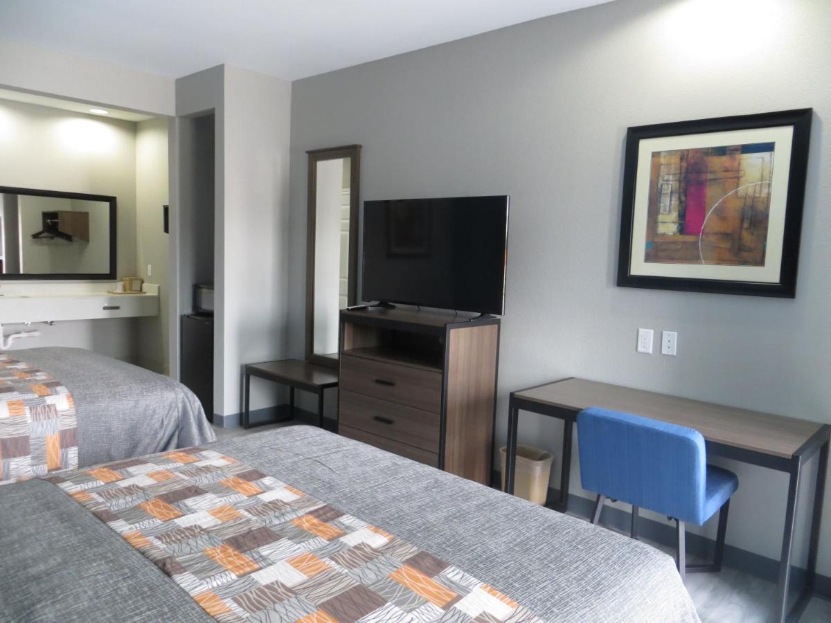 Haven Inn & Suites Willowbrook (Adults Only) Хьюстон Экстерьер фото
