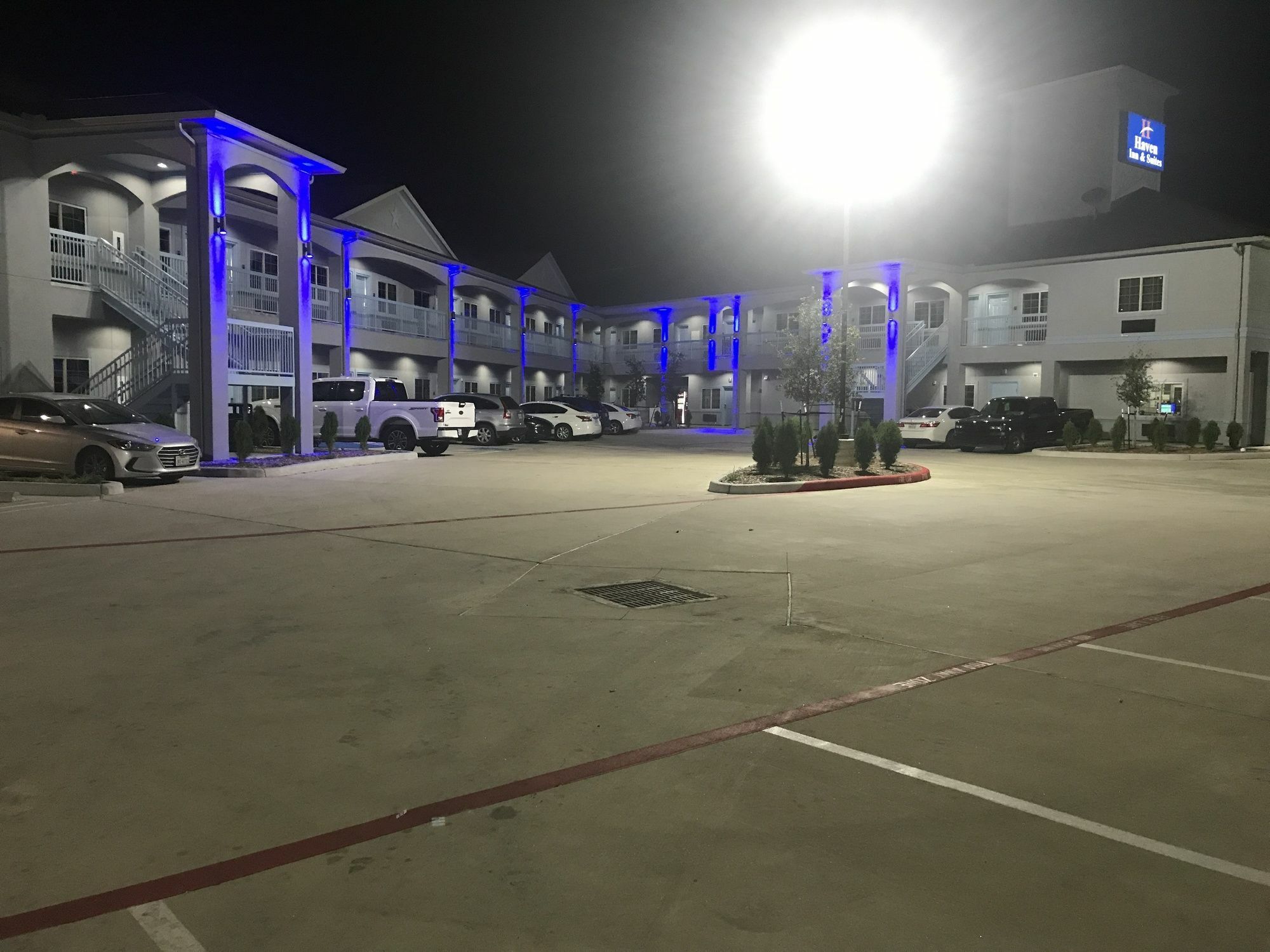 Haven Inn & Suites Willowbrook (Adults Only) Хьюстон Экстерьер фото