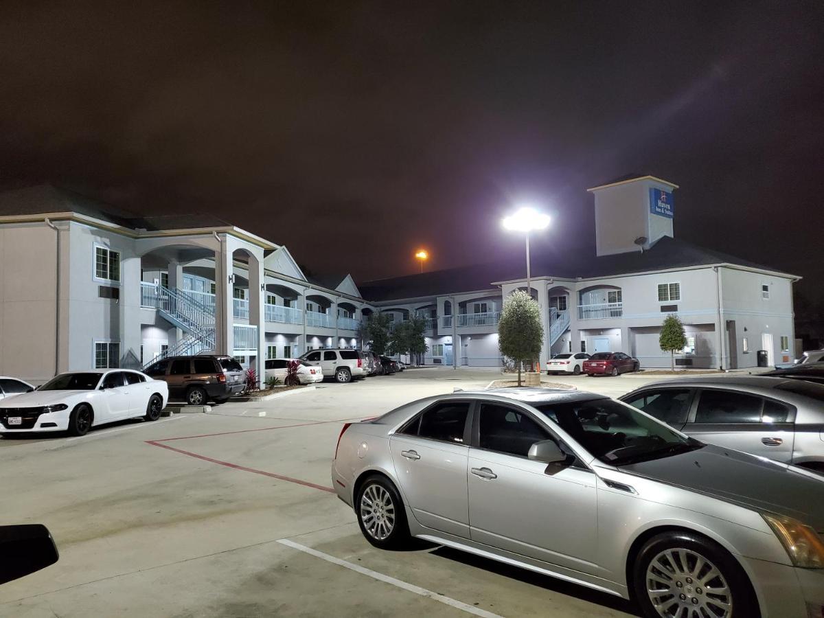 Haven Inn & Suites Willowbrook (Adults Only) Хьюстон Экстерьер фото